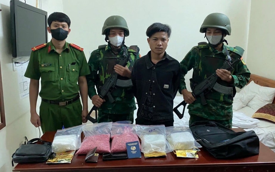 Lao man prosecuted for smuggling large drug haul at Vietnam border